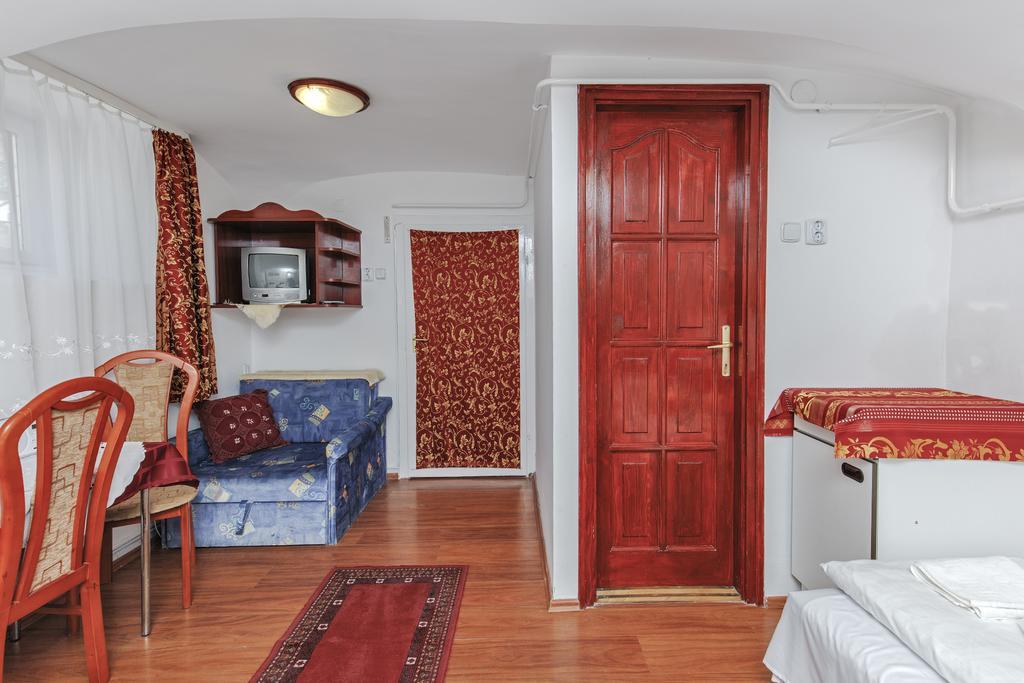 Hotel Barokk Vendeghaz Eger Exteriér fotografie